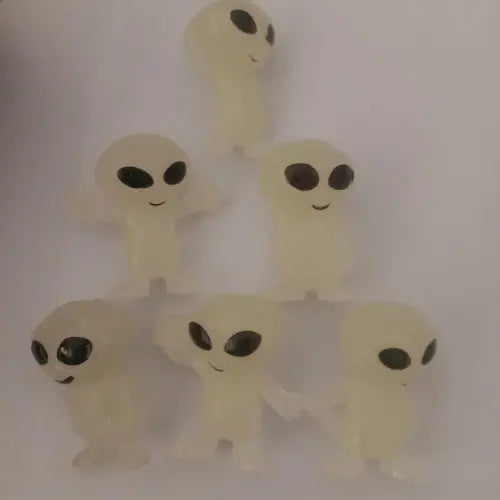Glow in the dark Elves(1Pc)