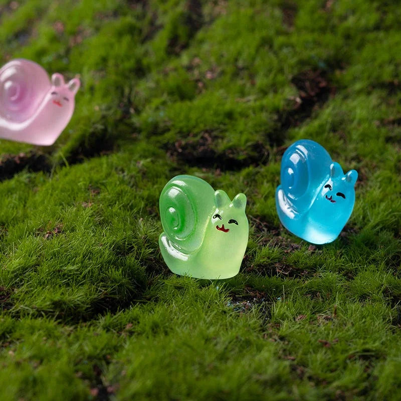 Miniature Glow Snail (1Pc)